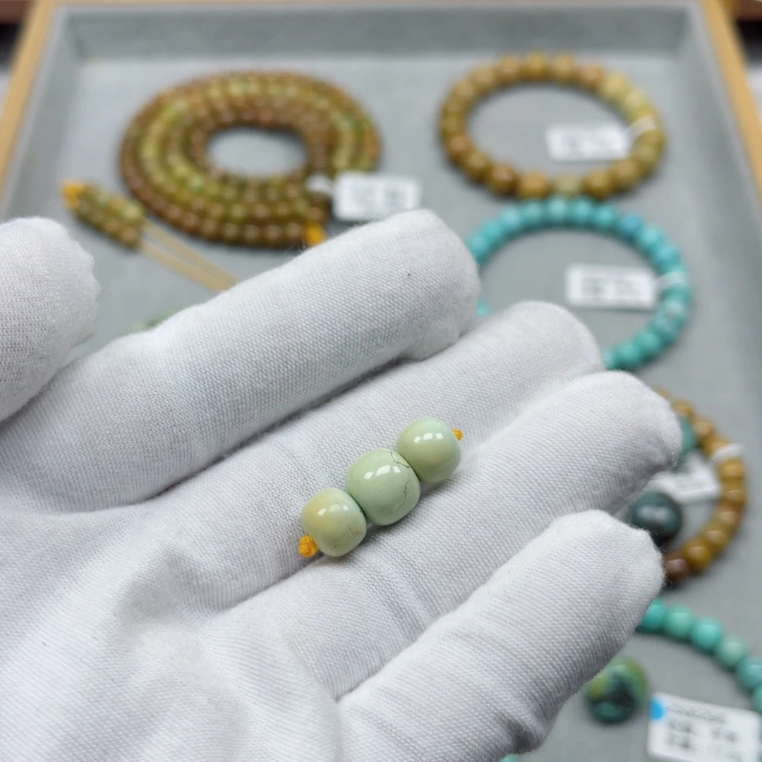 绿松石未镶嵌挂件