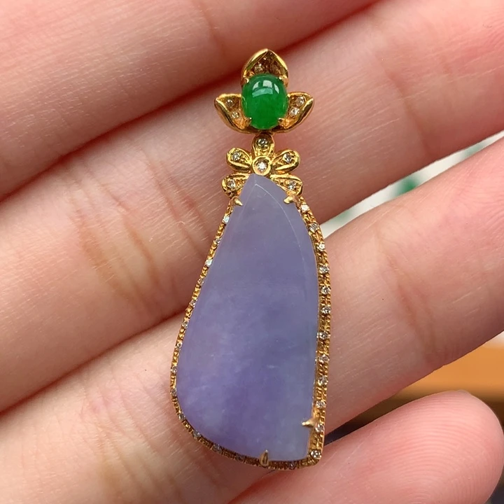 颈饰18K金镶嵌翡翠翡翠