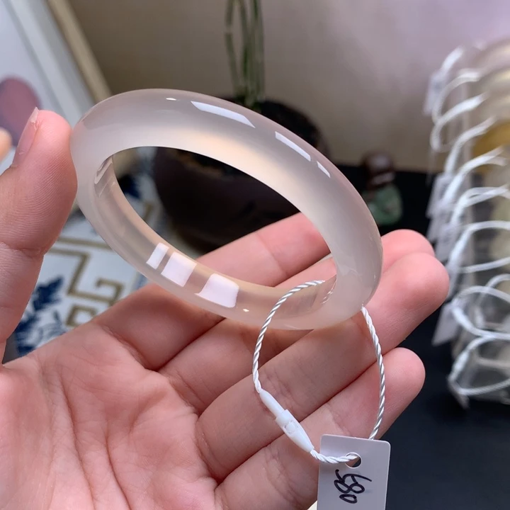 手镯玛瑙/玉髓未镶嵌