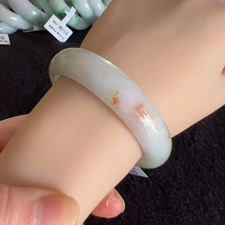 翡翠未镶嵌手镯编号52271圈口56.5