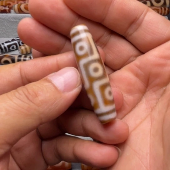 用***0玛瑙/玉髓未镶嵌颈饰