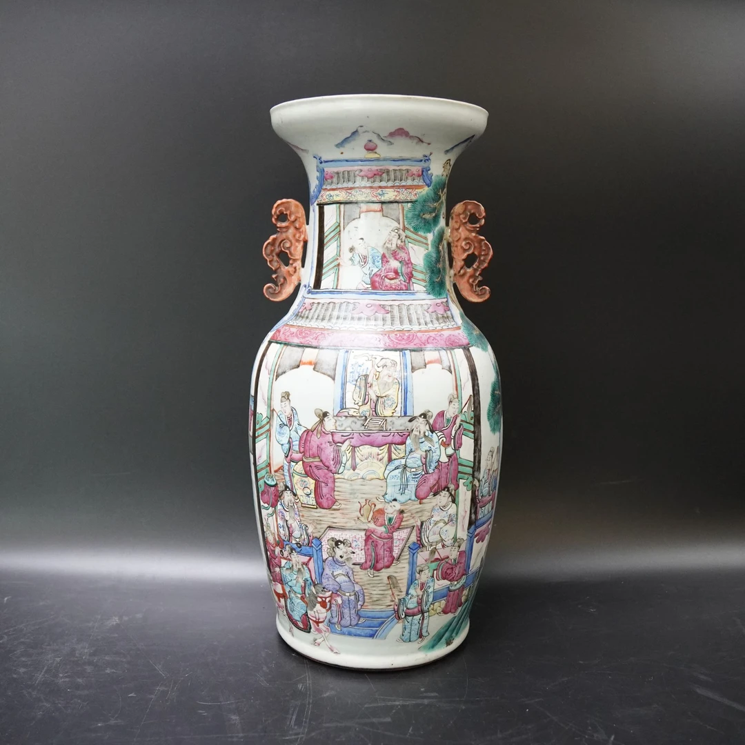 Lot.25080616 清同治粉彩人物故事纹赏瓶 高：约44.3cm