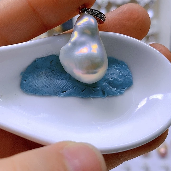 淡水珍珠颈饰合金