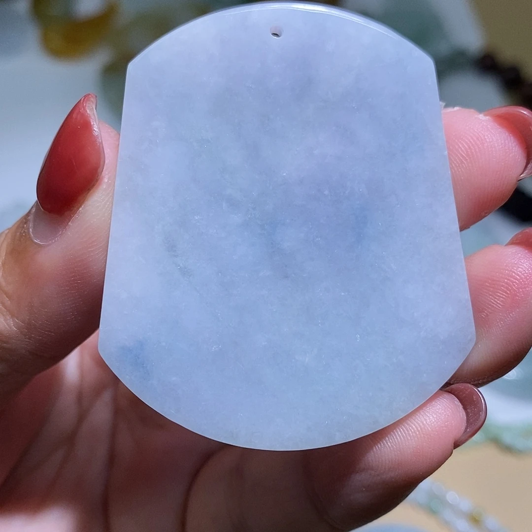 翡翠未镶嵌颈饰无事牌