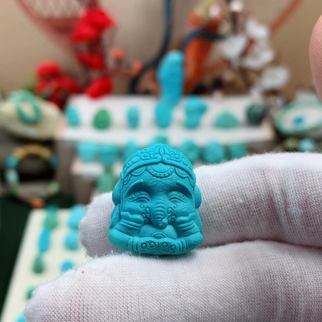 绿松石未镶嵌珠宝奇石