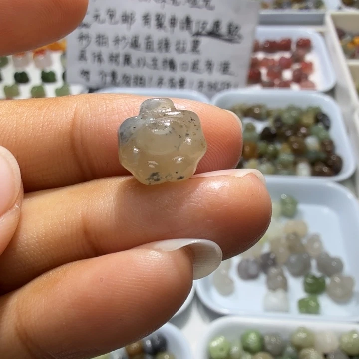 和田玉未镶嵌珠宝奇石
