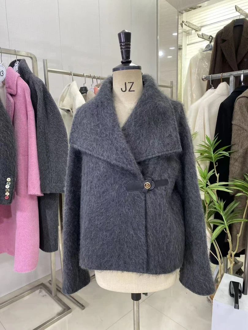 LILAI拉绒拉毛短款时尚外套60衣长大翻领