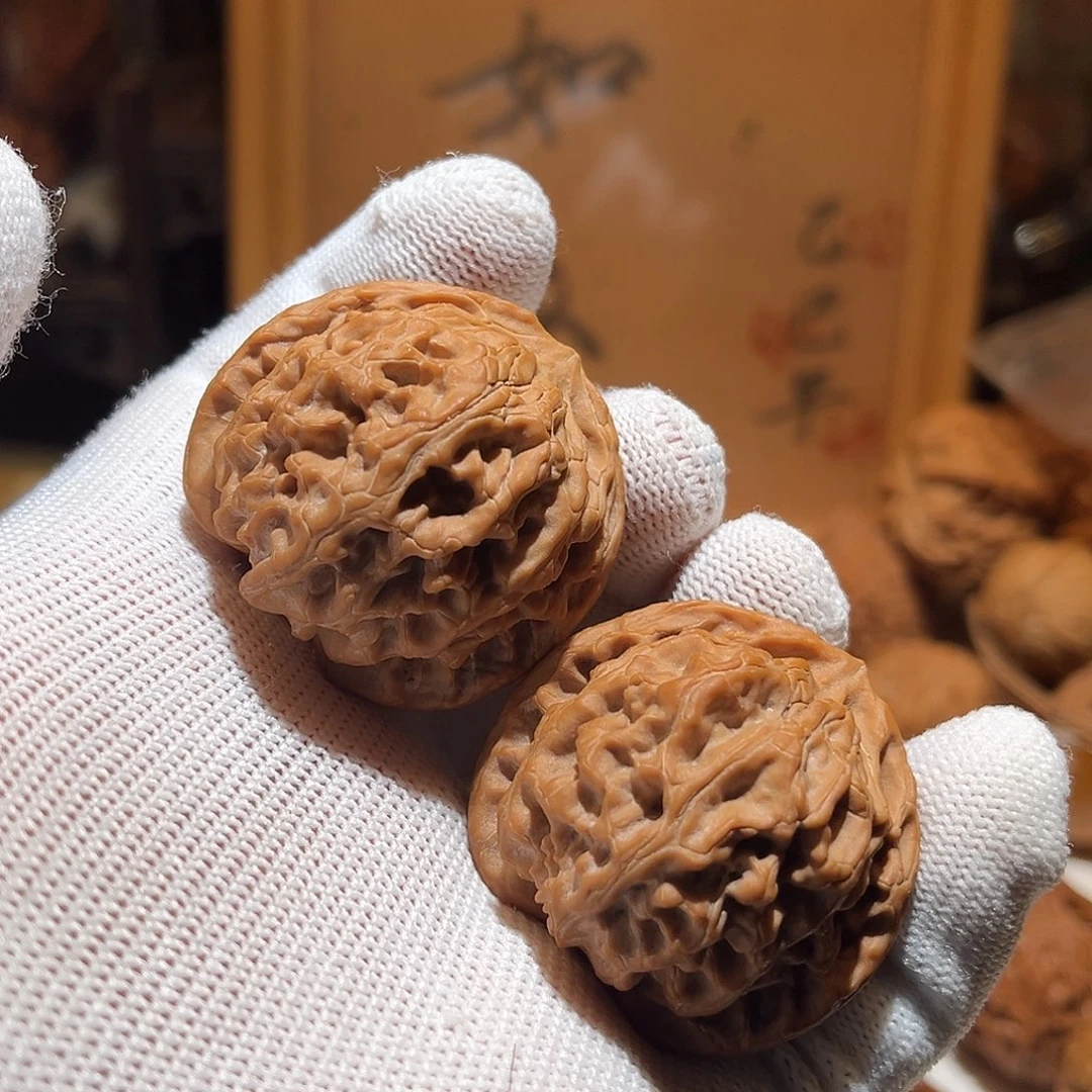 文玩核桃吊坠苹果园狮子头