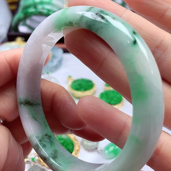 未镶嵌手镯翡翠翡翠手镯有纹处理