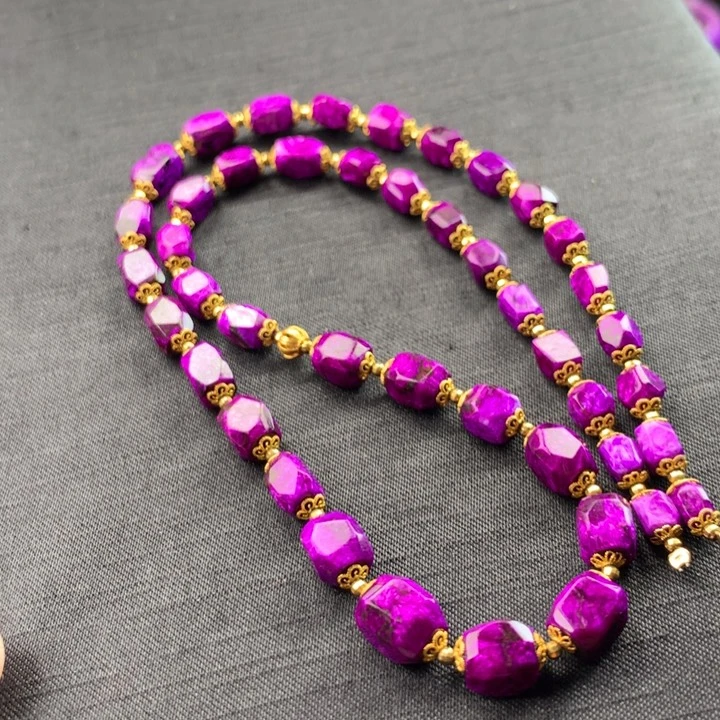 18K金镶嵌苏纪石（舒俱来）项链