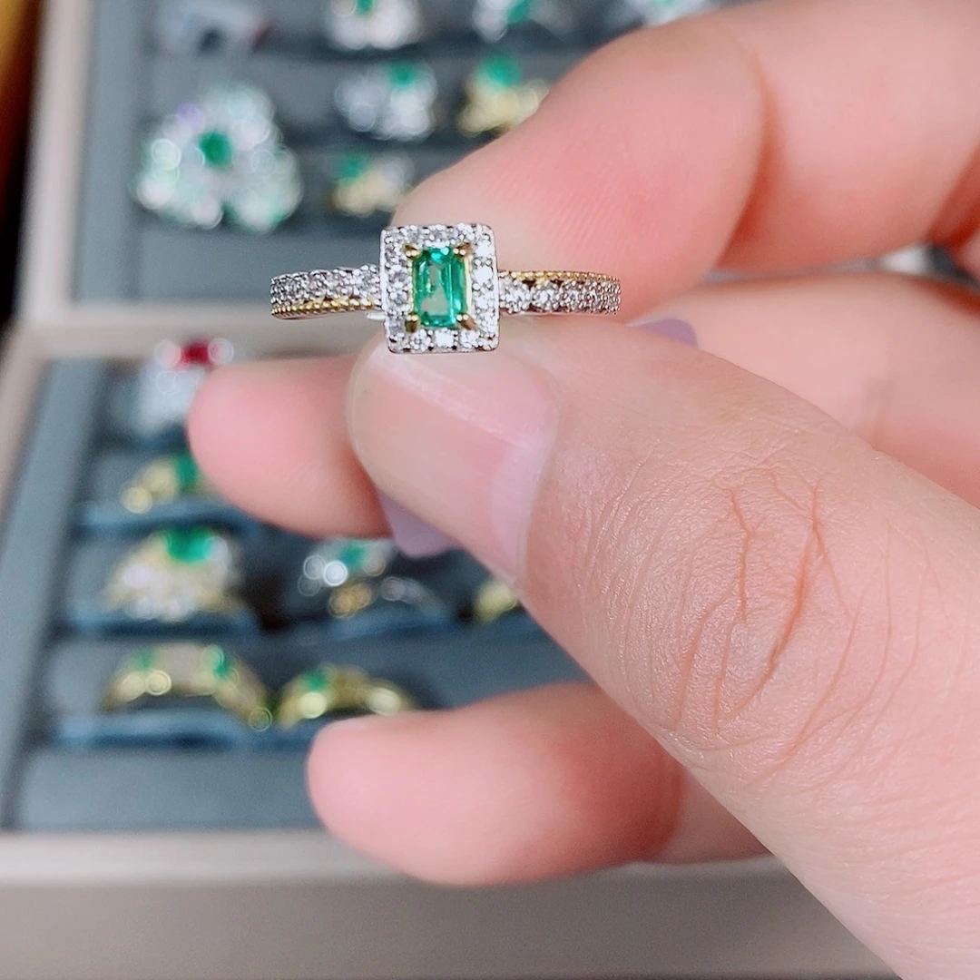 银S925镶嵌戒指祖母绿