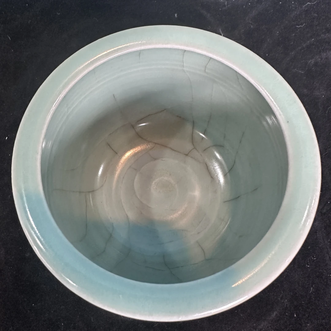 仿古瓷 仿古瓷仿古龙泉窑三足炉3109