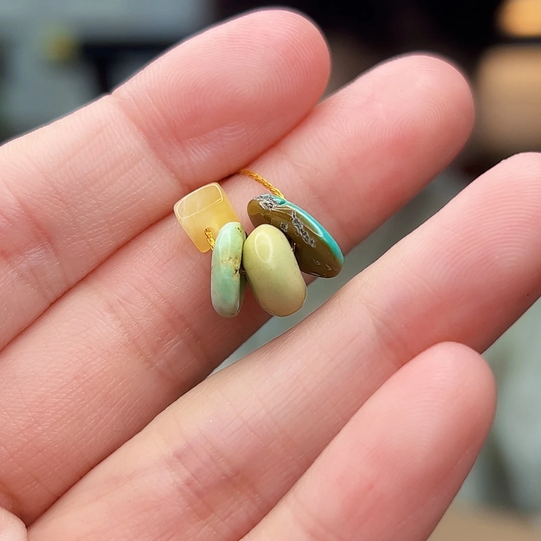 蜜蜡未镶嵌珠宝奇石
