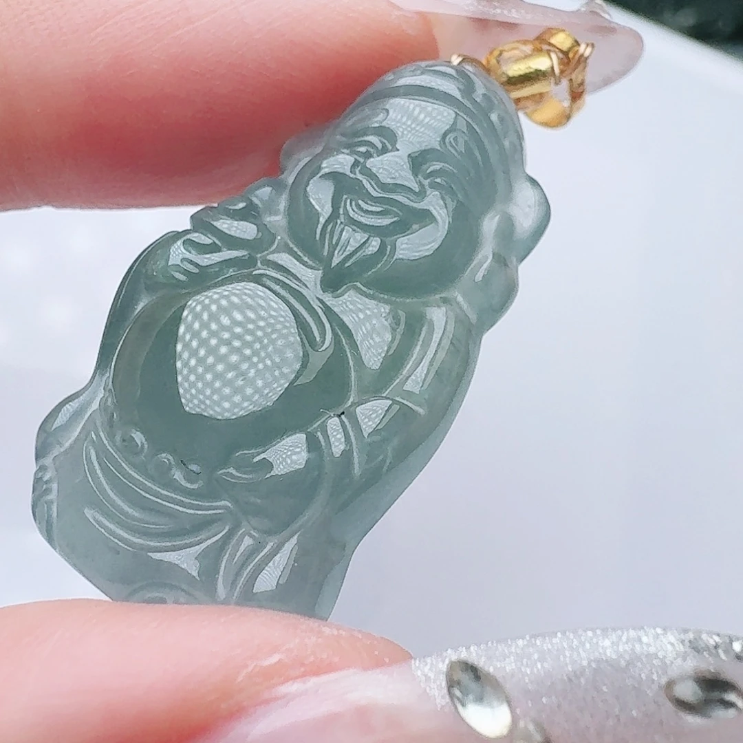 翡翠未镶嵌颈饰多样性发其一