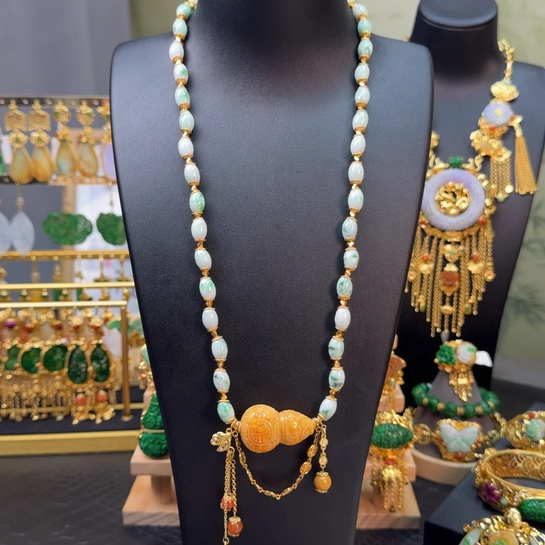 翡翠未镶嵌颈饰福利套装