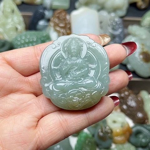 和田玉颈饰未镶嵌龍**人