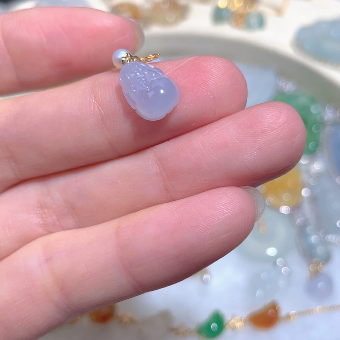 翡翠颈饰18K金镶嵌翡翠