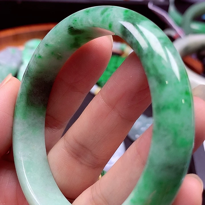 未镶嵌手镯翡翠翡翠