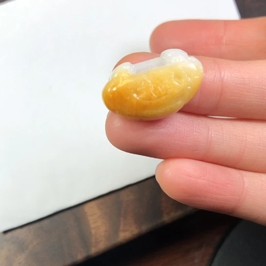 翡翠未镶嵌颈饰缅甸A货，每天下午1点半开播