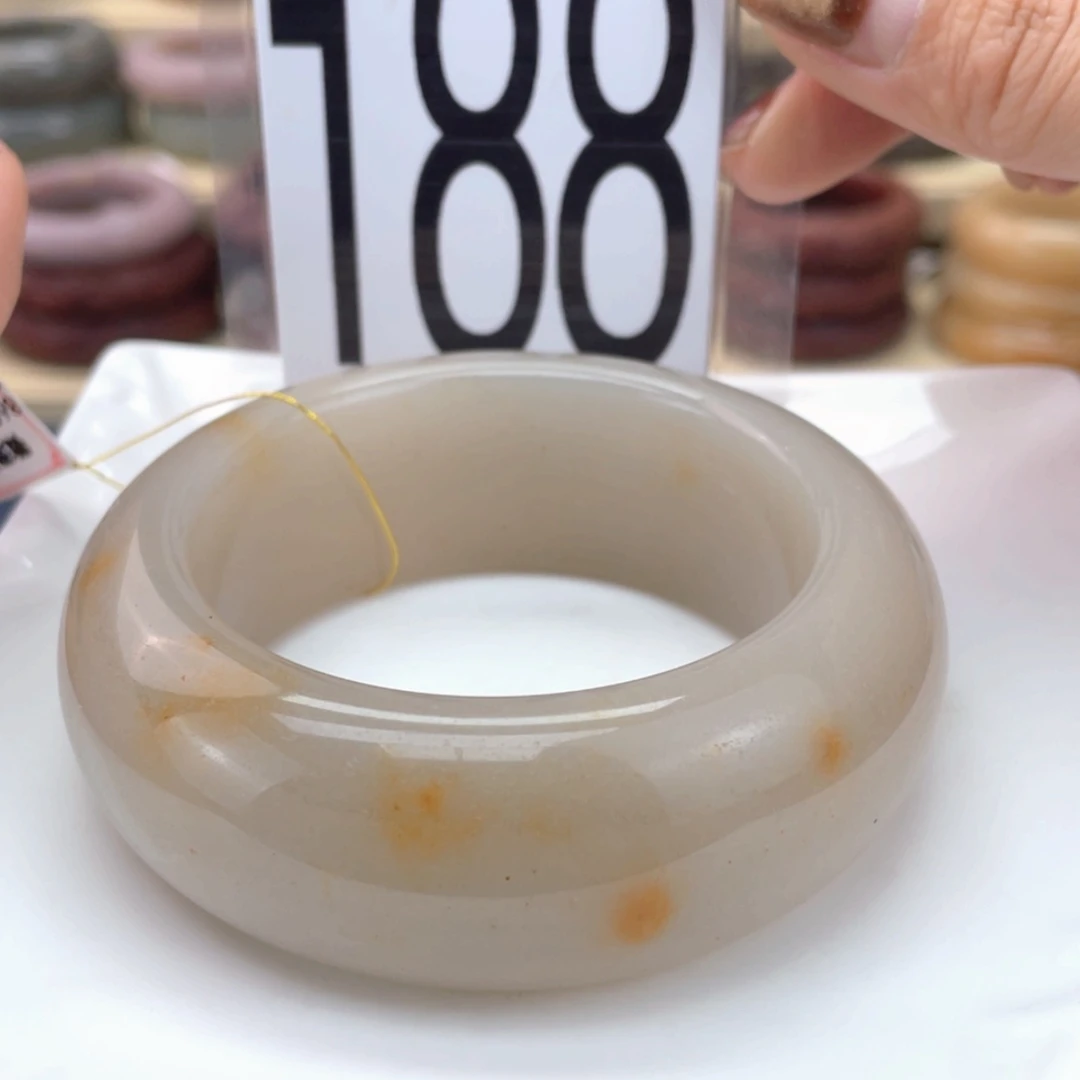 【闪购商品】石英质玉手镯未镶嵌