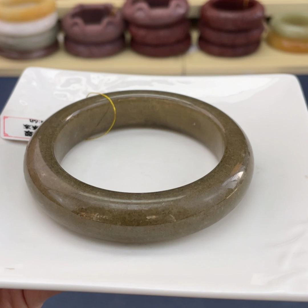 【闪购商品】石英质玉手镯未镶嵌天**上