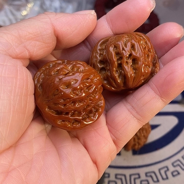 鑫***鑫吊坠文玩核桃磨盘