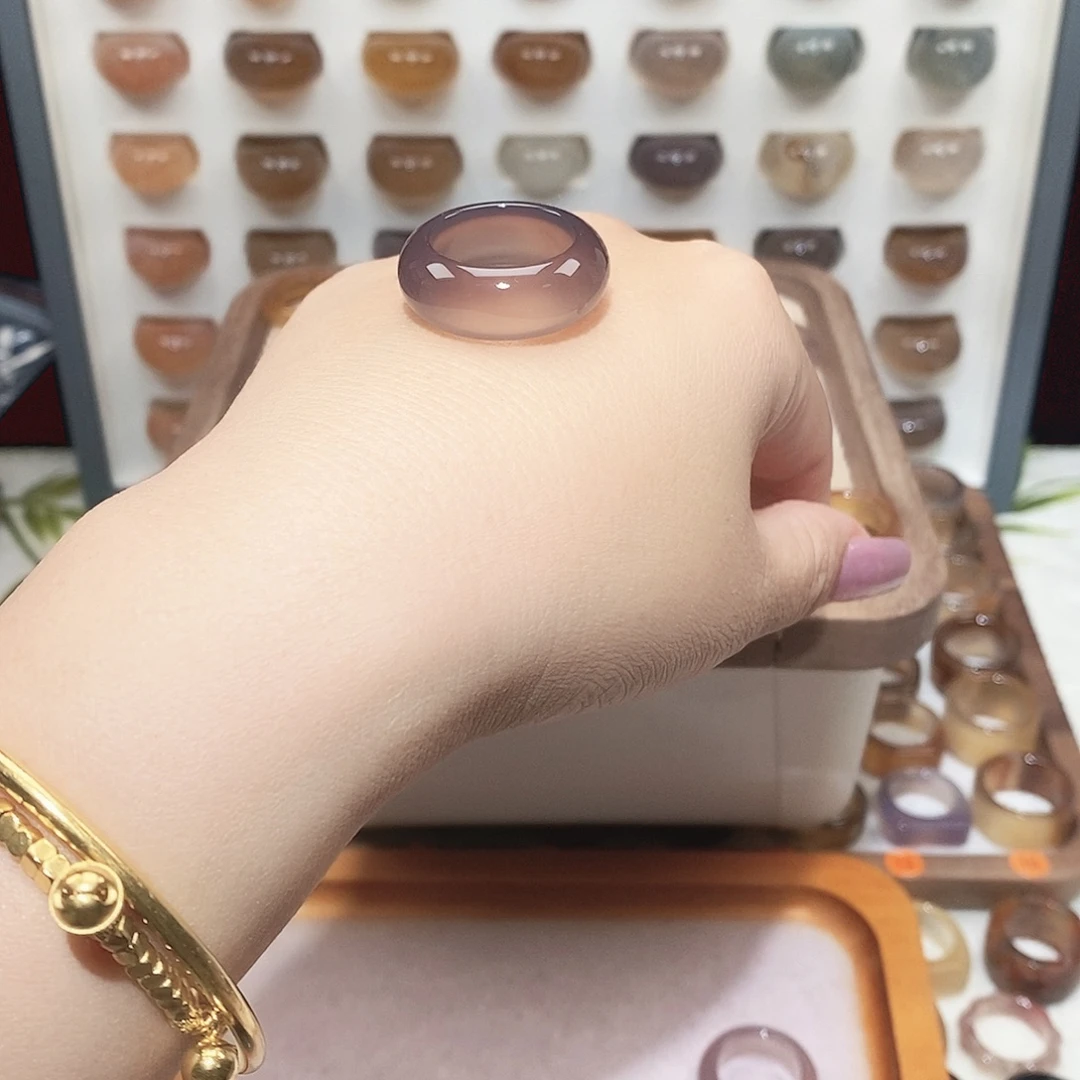 可***座玛瑙/玉髓未镶嵌戒指