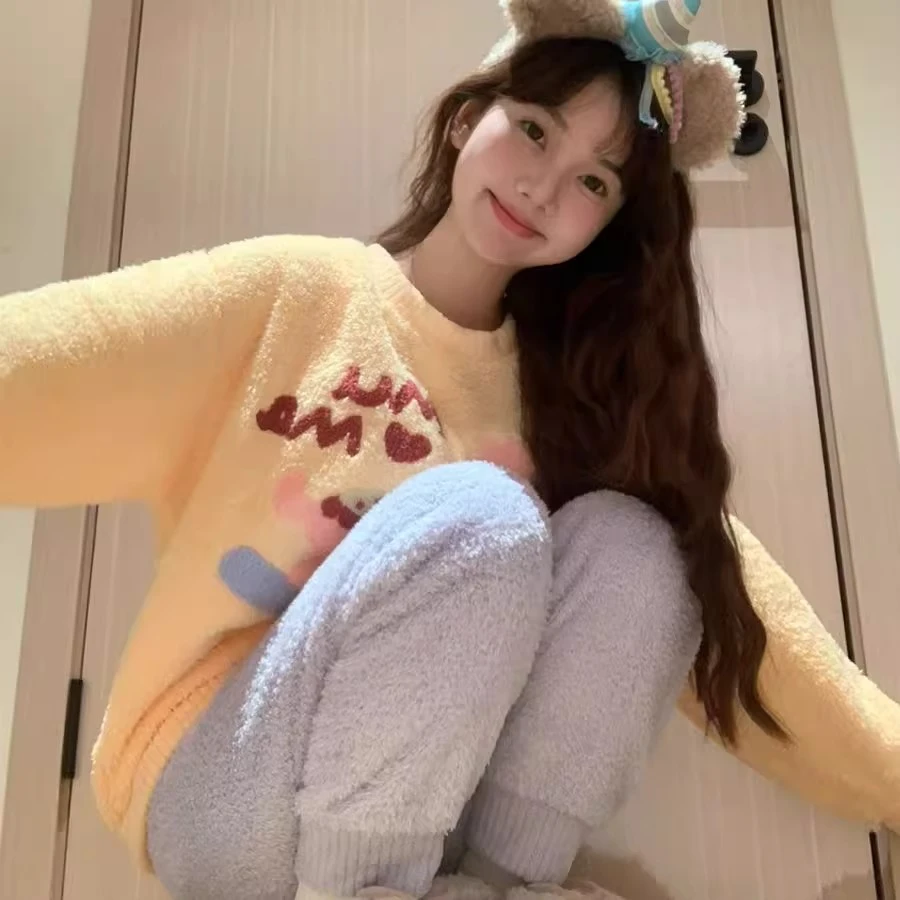 木马甜美珊瑚绒睡衣女秋冬简约可爱韩版加厚保暖半边绒家居服套装