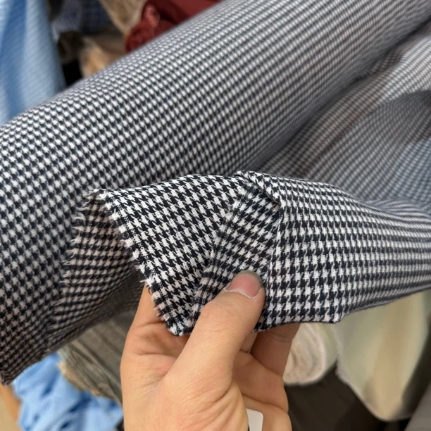 65 色织千鸟格磨毛格面料3米价