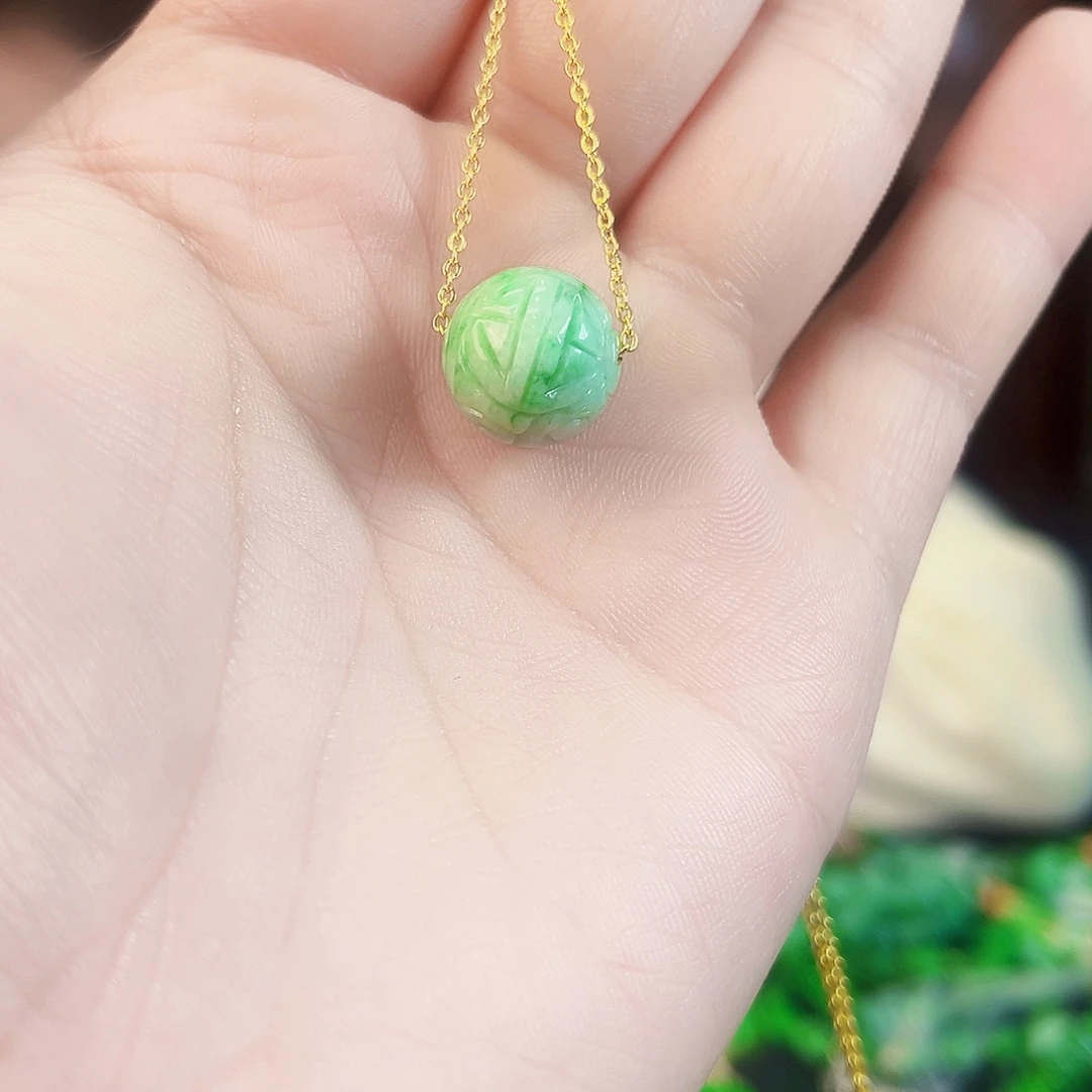 翡翠颈饰未镶嵌吊坠
