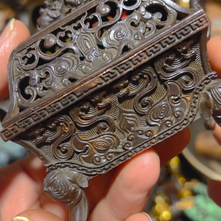 铜的。全清了。一件不留！不磨叽