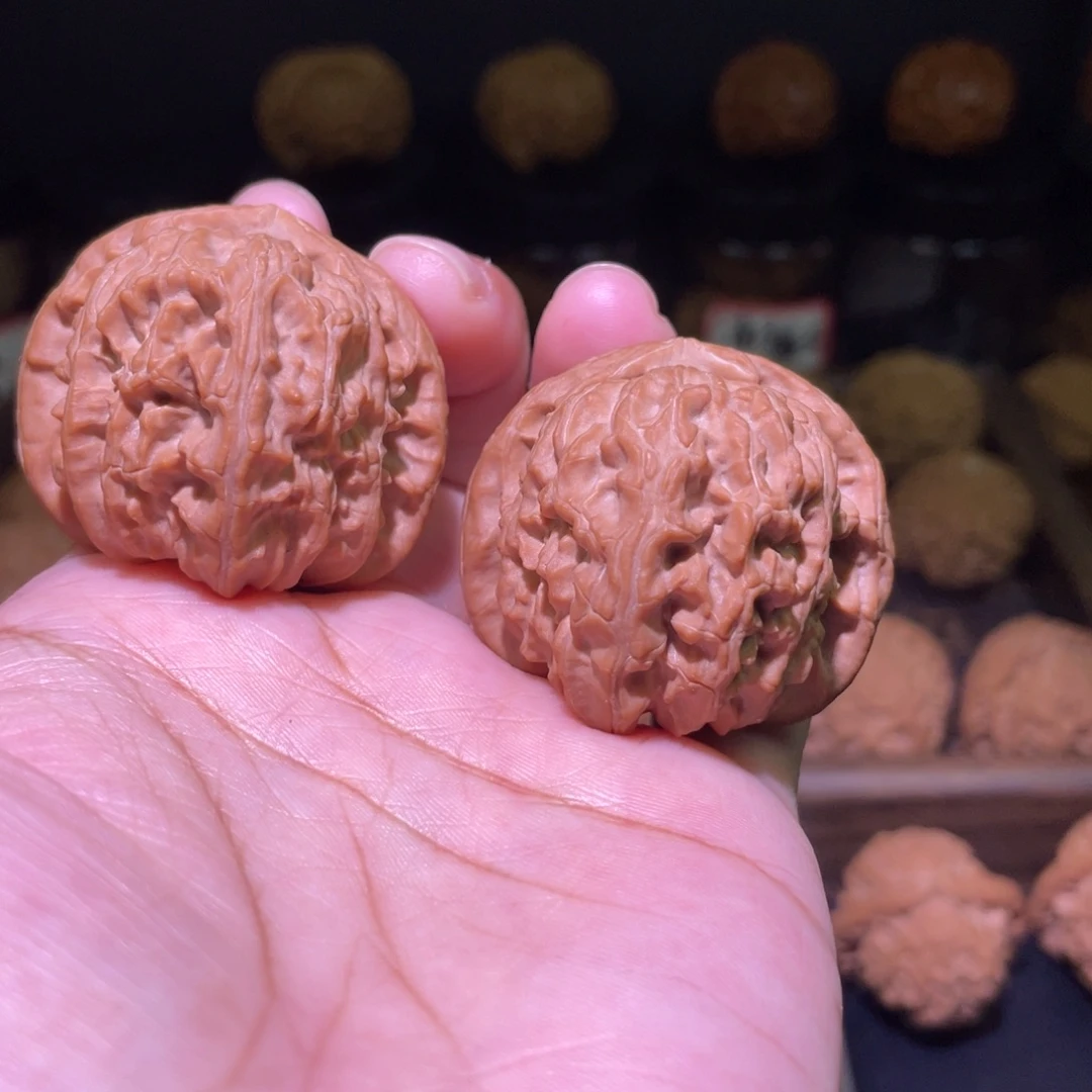 觉***浅文玩核桃把件三角白