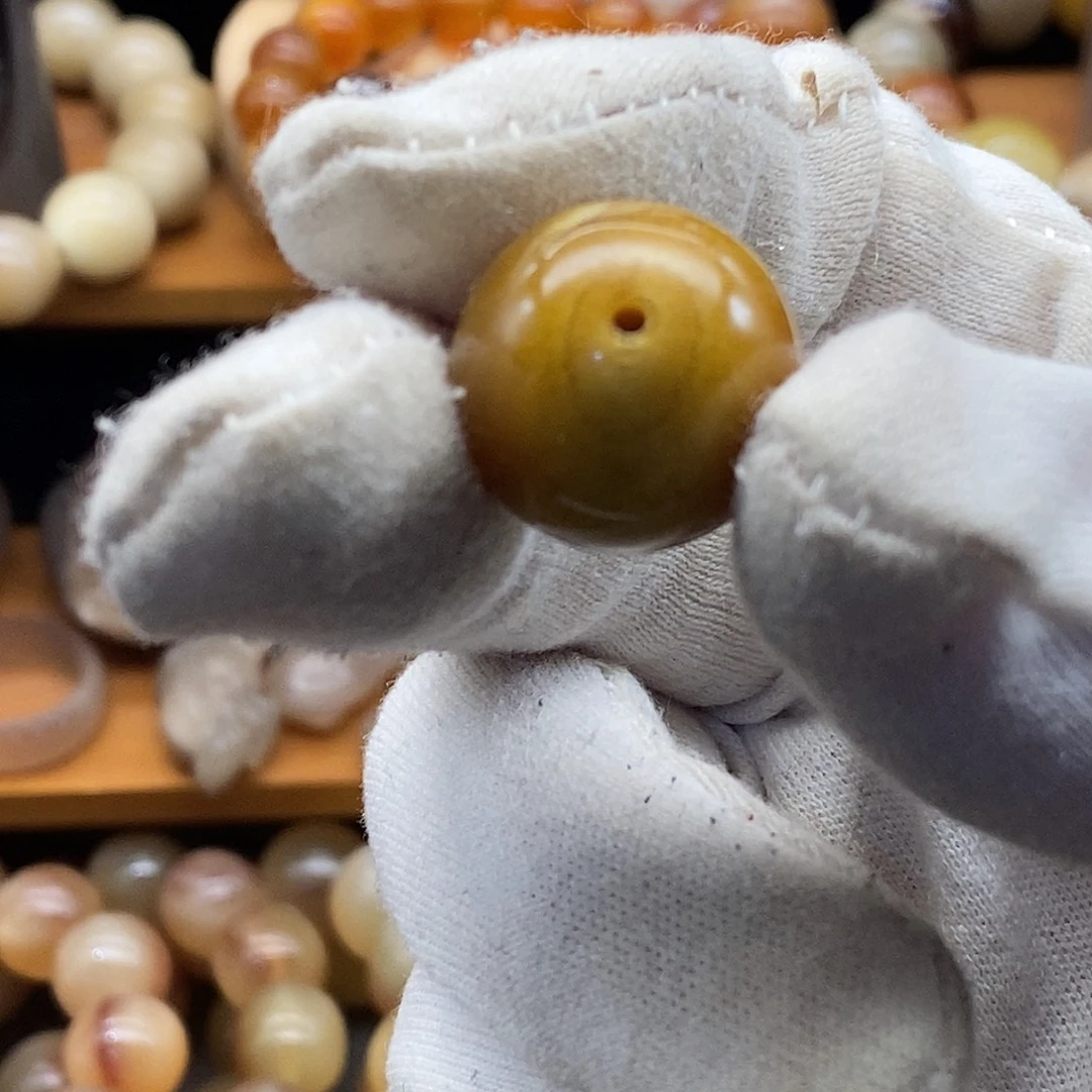 20mm一等料白水牛角多宝散珠