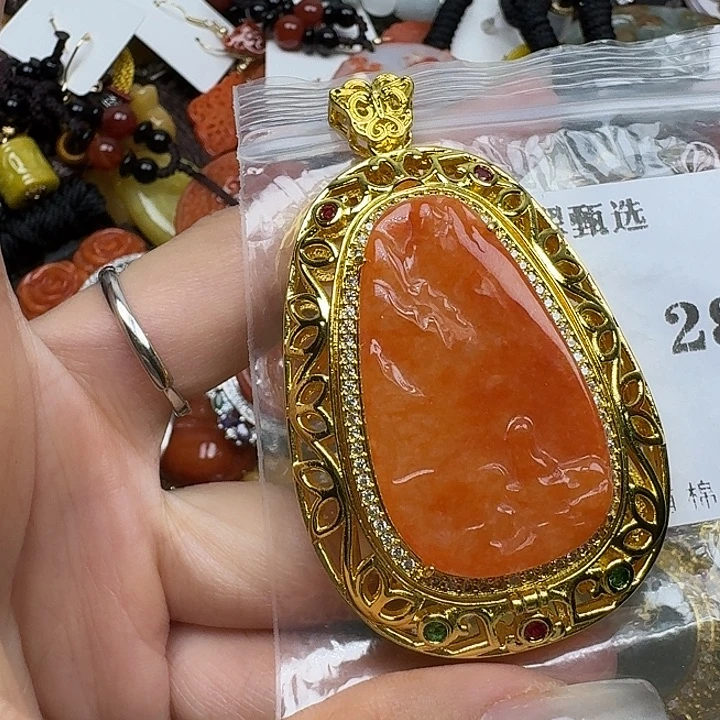 翡翠未镶嵌颈饰翡翠