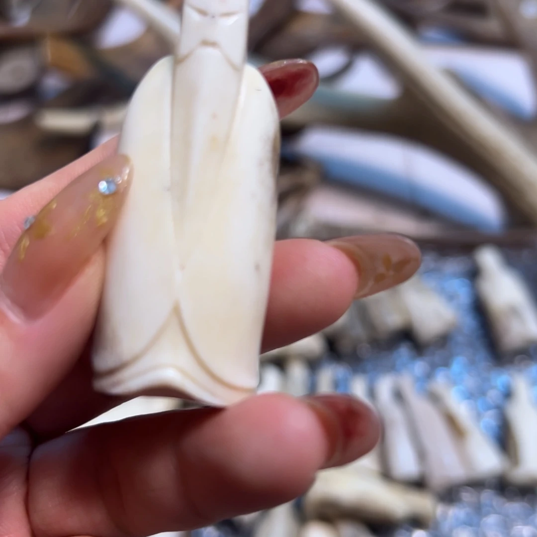 鹿骨把件宇手把件