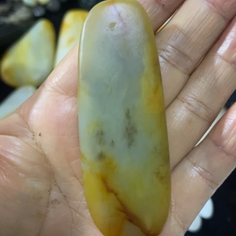 和田玉（糖玉）未镶嵌挂件