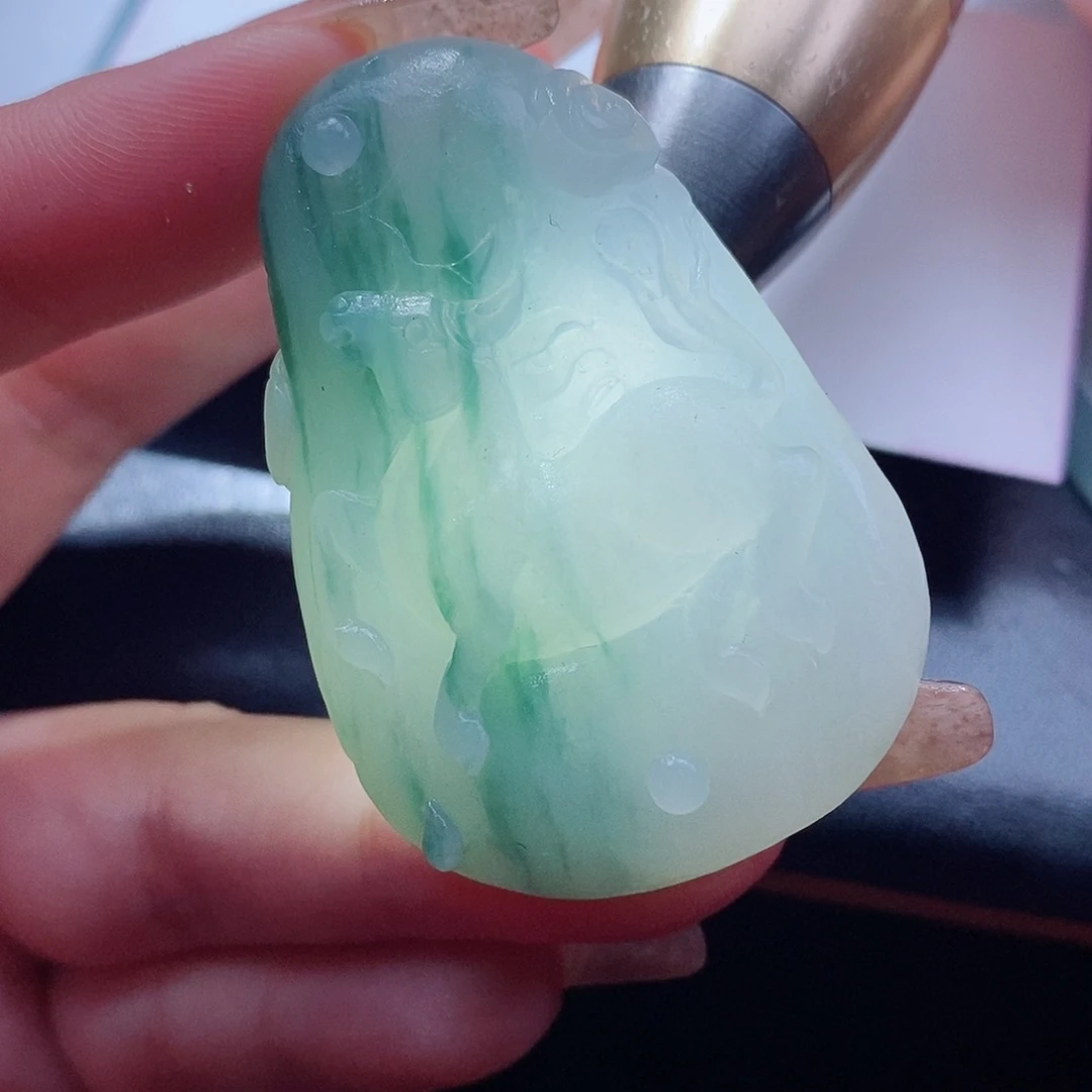 定制翡翠未镶嵌翡翠