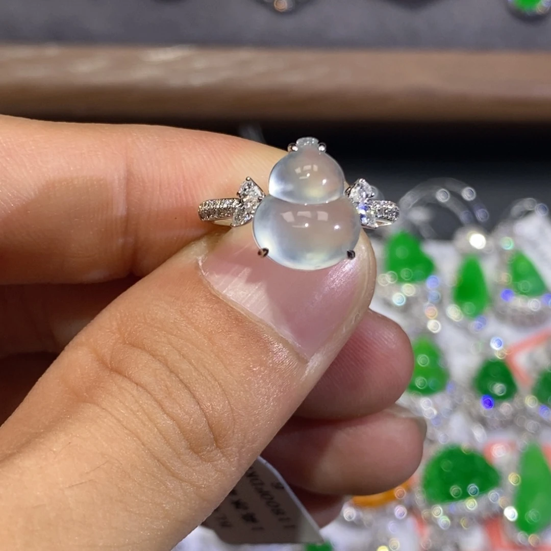 翡翠戒指18K金镶嵌高冰葫芦