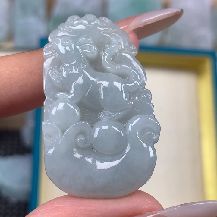 颈饰未镶嵌翡翠生肖鼠牌吊坠