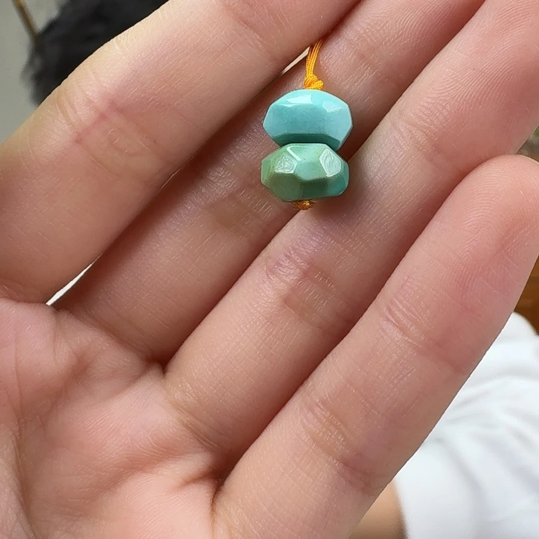 绿松石未镶嵌挂件