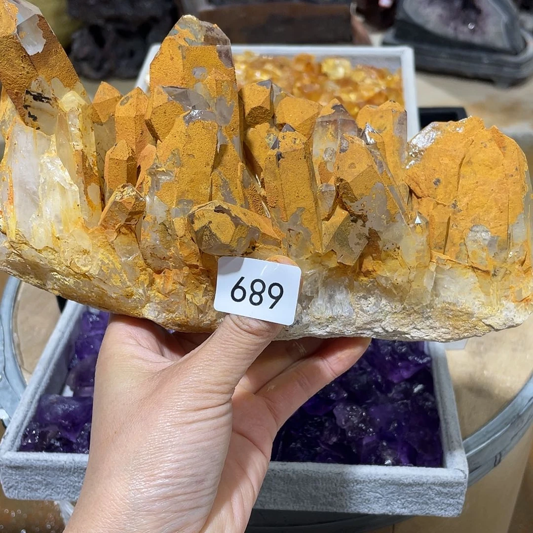 水晶摆件……未镶嵌迪**斯