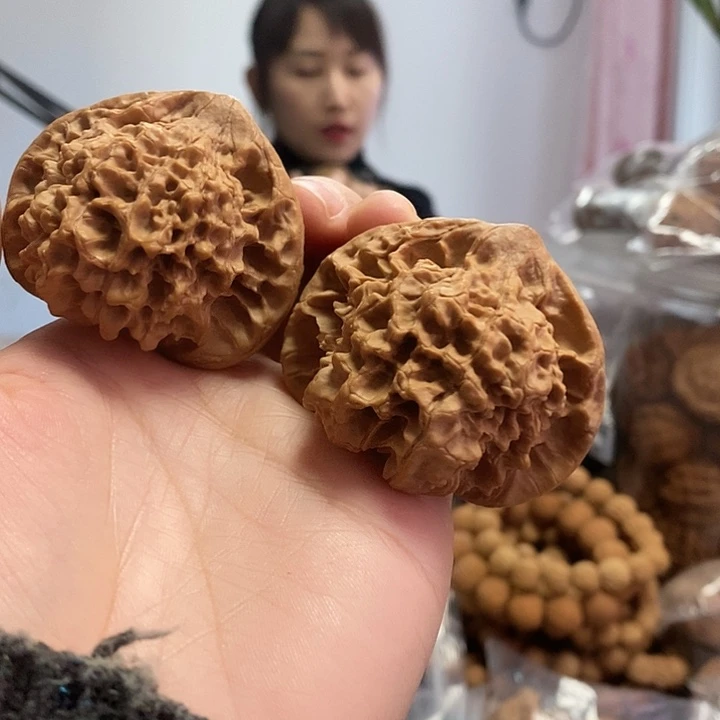 文玩核桃把件51官帽红皮
