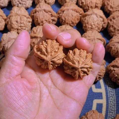 【闪购商品】吊坠文玩核桃哈*克三棱33