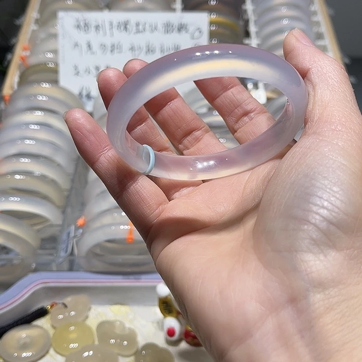 玛瑙/玉髓未镶嵌手镯