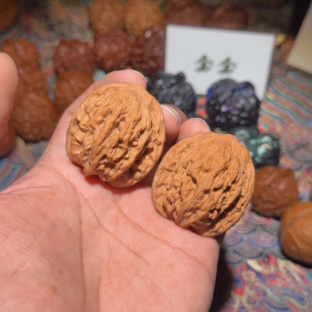 把件核桃044虎头，尺寸39