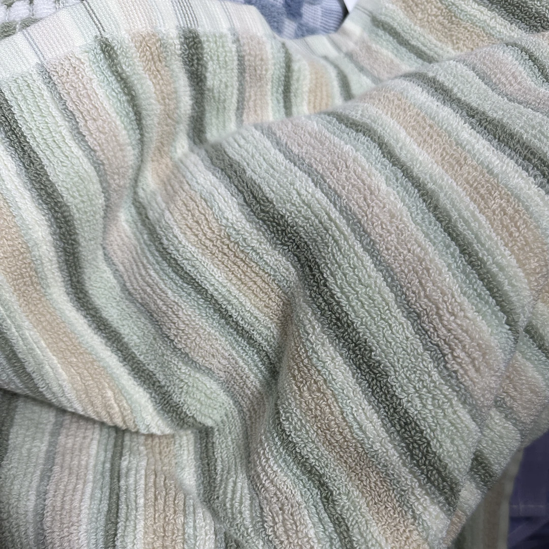 舒适吸水厚实色织条毛巾浴巾