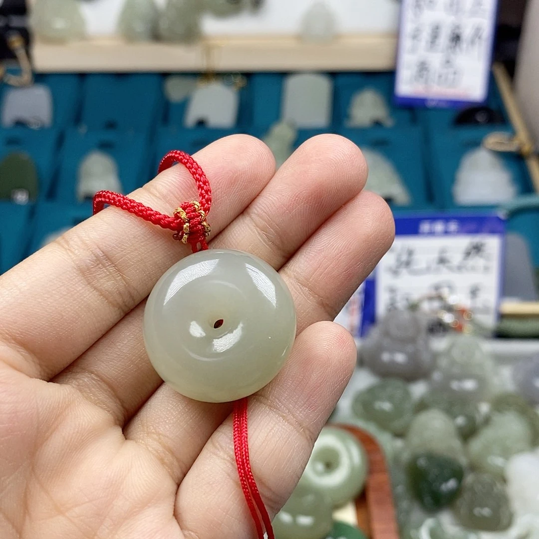 航****和田玉未镶嵌颈饰平安扣2300
