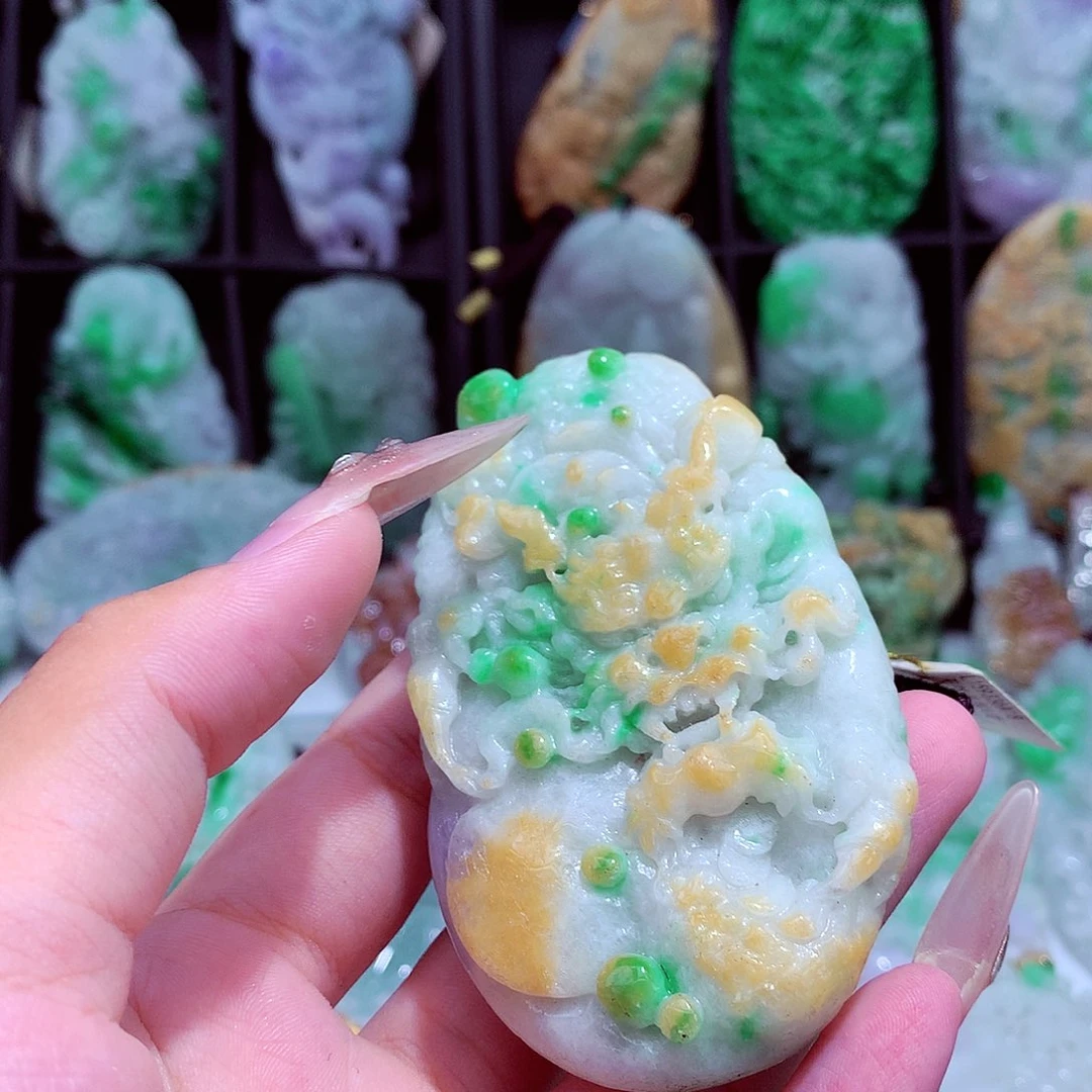 颈饰未镶嵌翡翠挂件