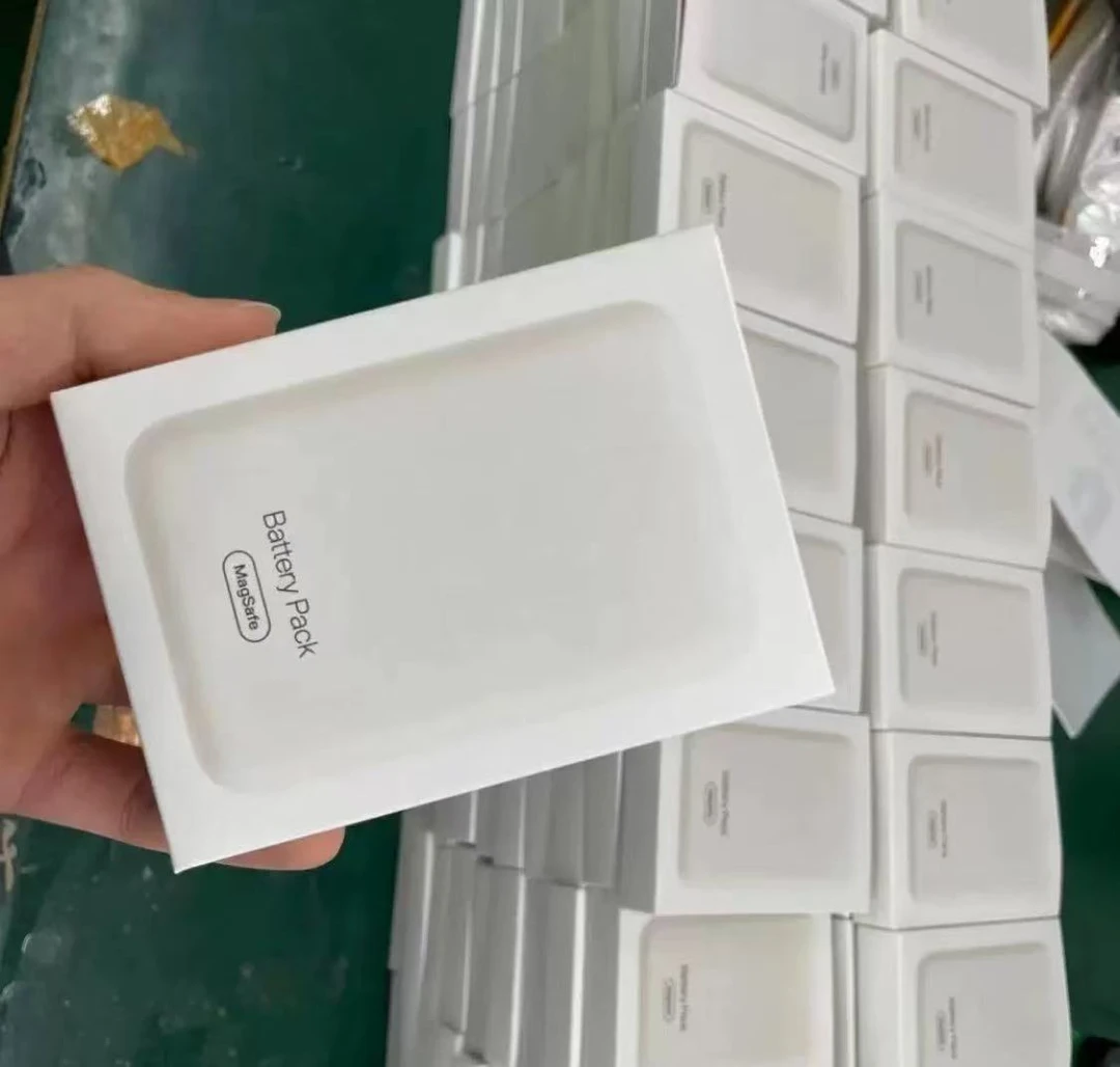 磁吸无线款户外家用可移动充电双接头手机连接