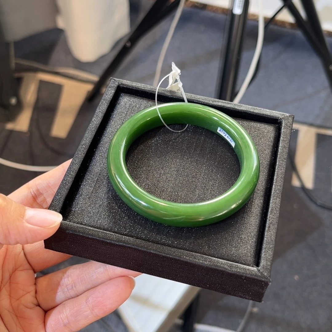 和田玉未镶嵌手镯  「俄红皮辣绿」7.58万平替款